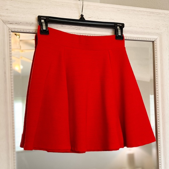 Divided by H&M Red Ribbed A-Line Flare Skater Mini Skirt with Zip Back - Size XS - Picture 8 of 8